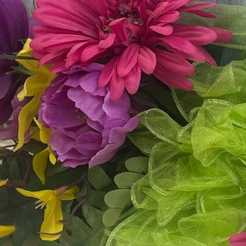 Pretty Spring Faux Flower Bouquet Wall Home Decor Above Doorway Floral Spray