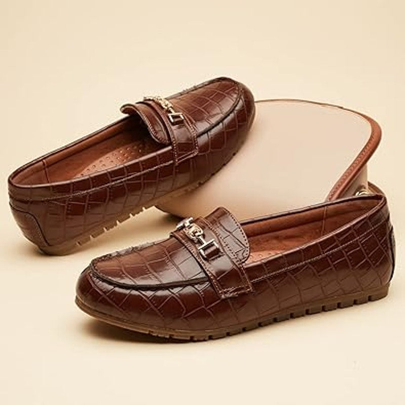 DeYashopin Womens Size 6 Brown Faux Leather Gold Accent Slide On Loafer Shoes