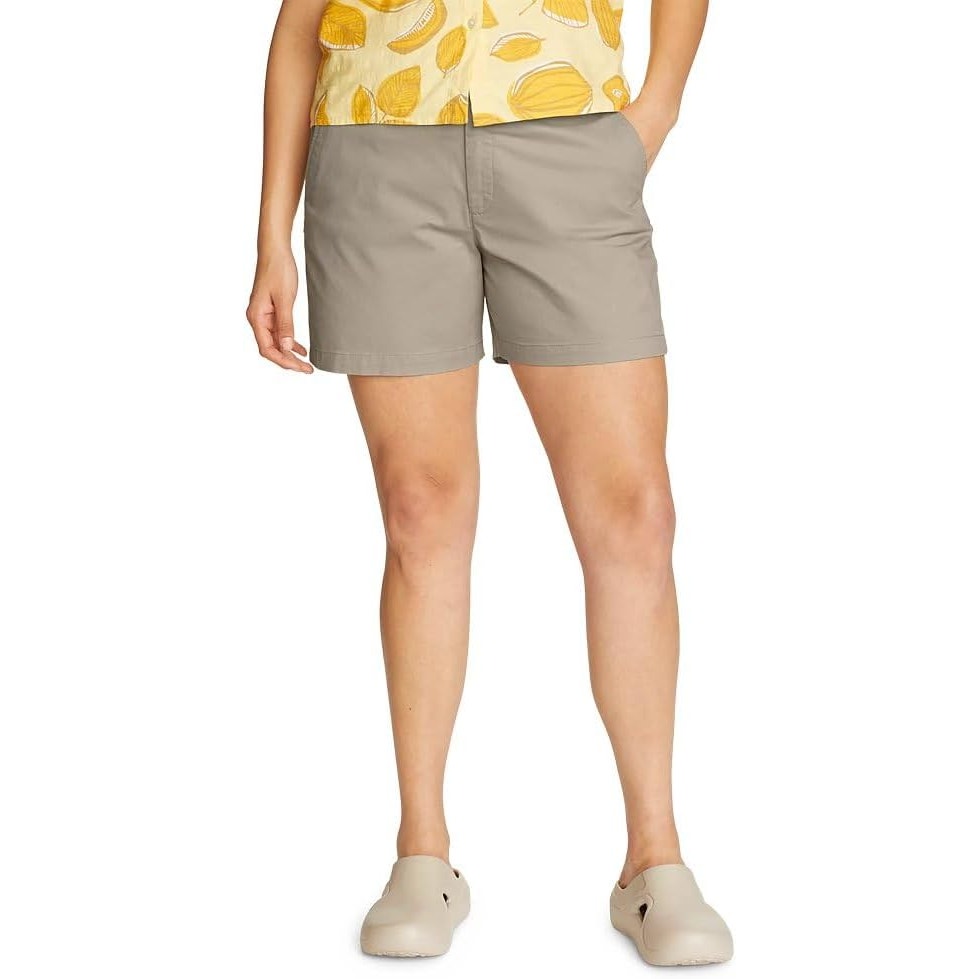 New Eddie Bauer Womens Size 0 Cloud Khaki Willit Stretch Legend Wash Shorts - 5"