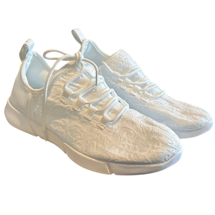 New Shinmax Mens Size 10 White Light Up LED Sneakers Round Toe Rechargable Shoes