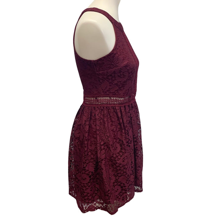 By &amp; By Juniors Size 9 Sleeveless Lace Fit &amp; Flare Wine Red Knee Length Dress