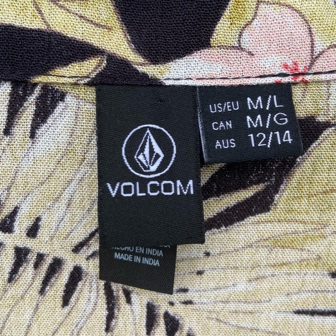 NWT New Volcom Womens M/L Floral Button Up Short Sleeve Swim Cover Up