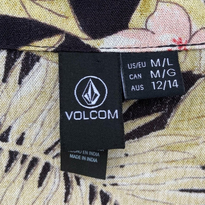 NWT New Volcom Womens M/L Floral Button Up Short Sleeve Swim Cover Up