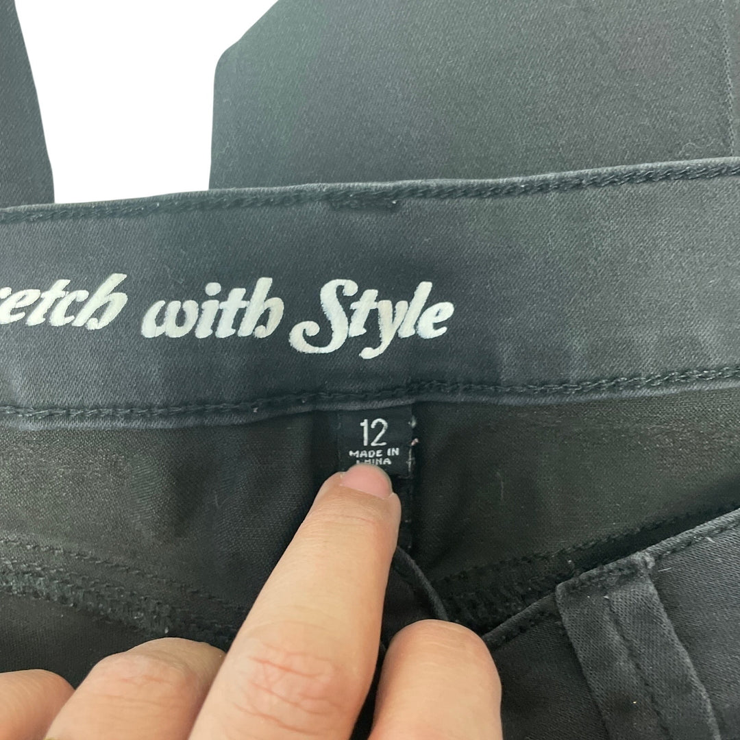 Signature Studio Womens Size 12 Stretch Cotton Lightweight Denim Black Jeans
