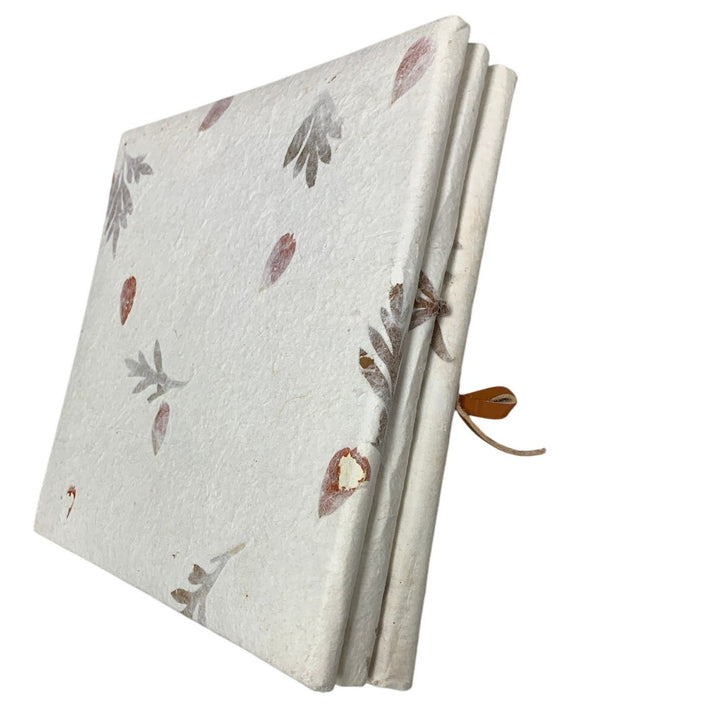 Nature Inspired Leather Bound Floral Leaf Expandable 50 Page Photo Book Album