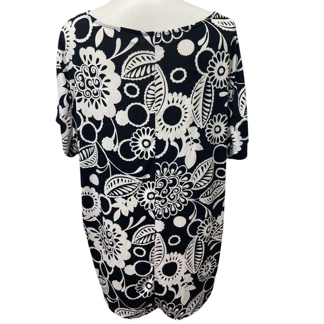 Cato Woman Plus Size 22/24W Short Sleeve Square Neck Floral Lightweight Blouse