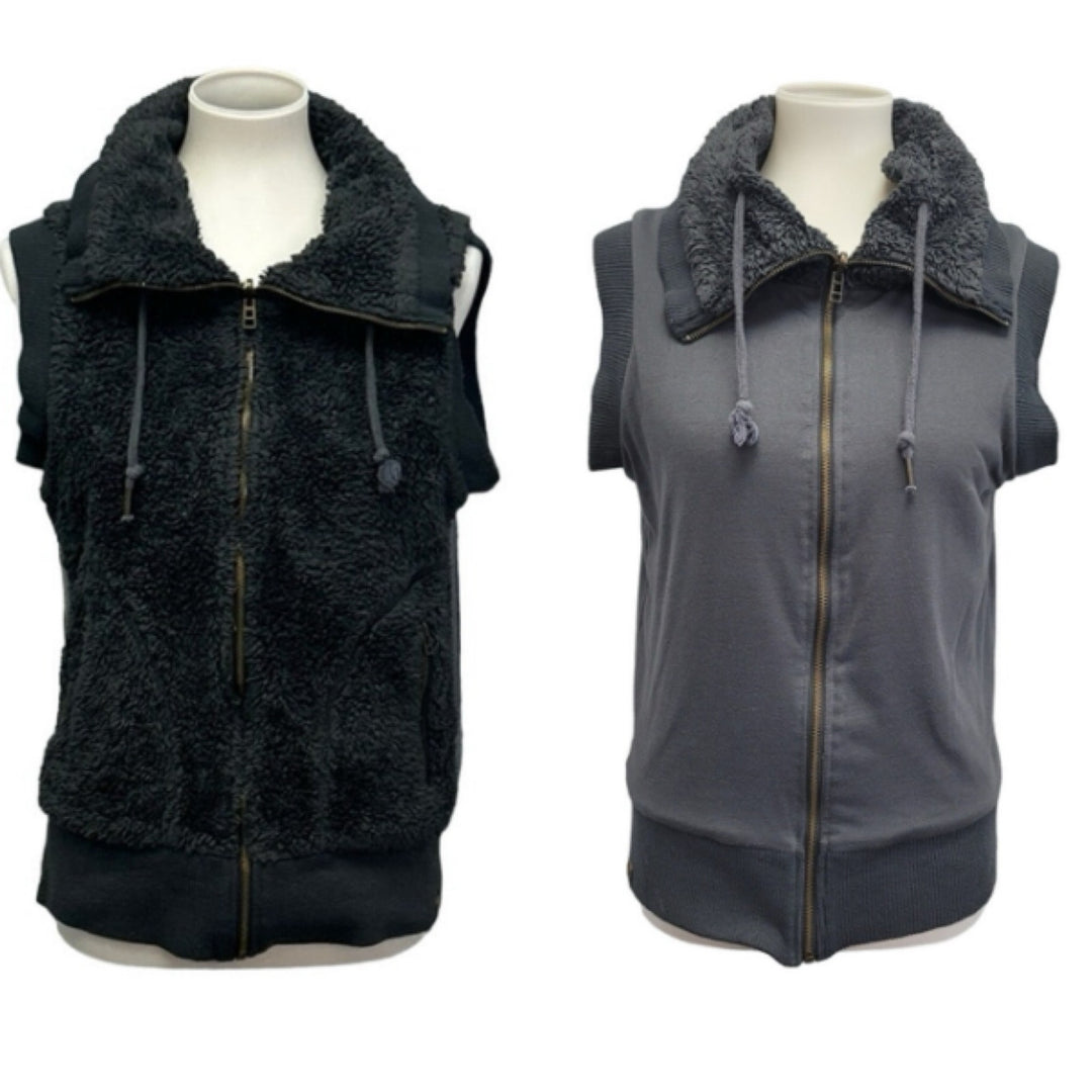 Artisans Womens Medium Fuzzy 100% Polyester Reversible Zip Up Warm Vest