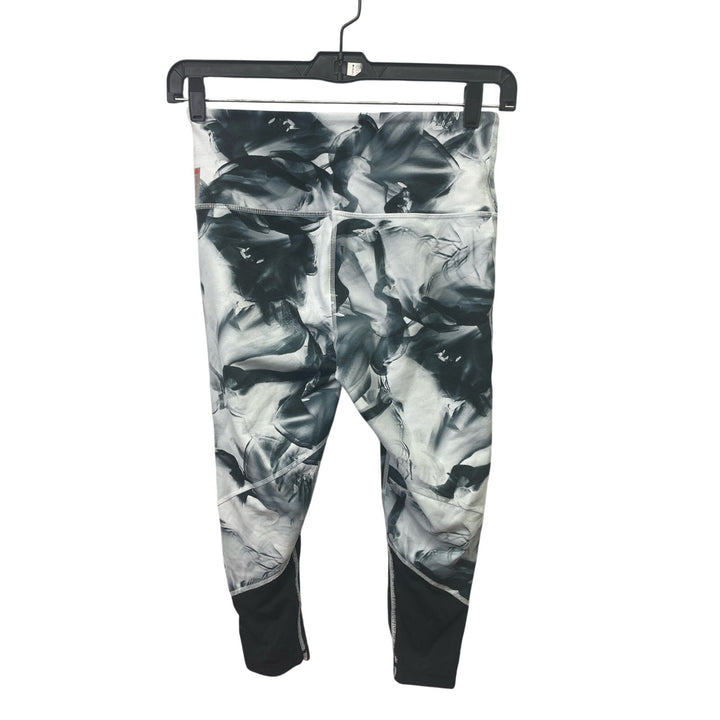 Lot of 2 Vogo Athletica &amp; Zella Medium Stretch Polyester Athletic Ankle Leggings
