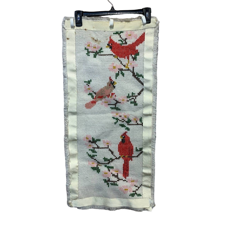 Vintage Handmade Acrylic Yarn Latch Hook Red Cardinal Bird Wall Hanging Rug Art