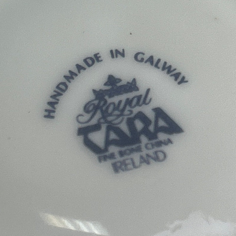 Royal Tara Fine Bone China Made in Galway Ireland Celtic Design Seashell Dish