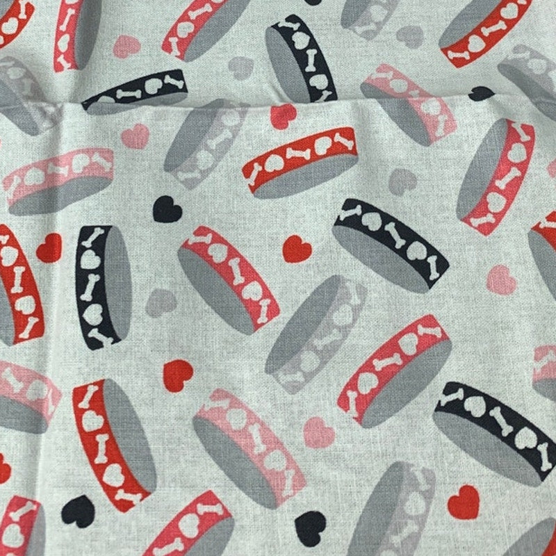 8 New Create It 18"X21" Valentine Puppy Dog Paw Quilting Fabric Fat Quarter FQs