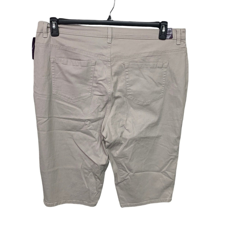 New Gloria Vanderbilt Womens 18W Amanda Heritage Fit Skimmer Classic Rise Shorts