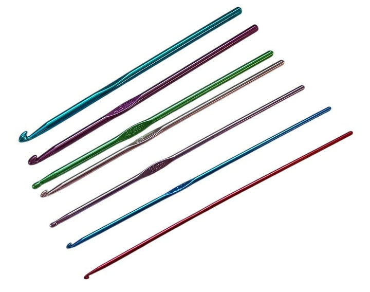 New Crochet Craft Kit with 7 Hooks &amp; 5 Skeins Variegated Yarn
