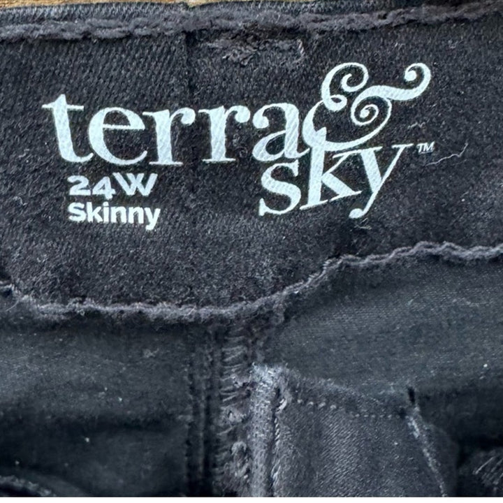 NWT New Terra &amp; Sky Womens Plus Size 24W Black Denim Tummy Control Skinny Jeans