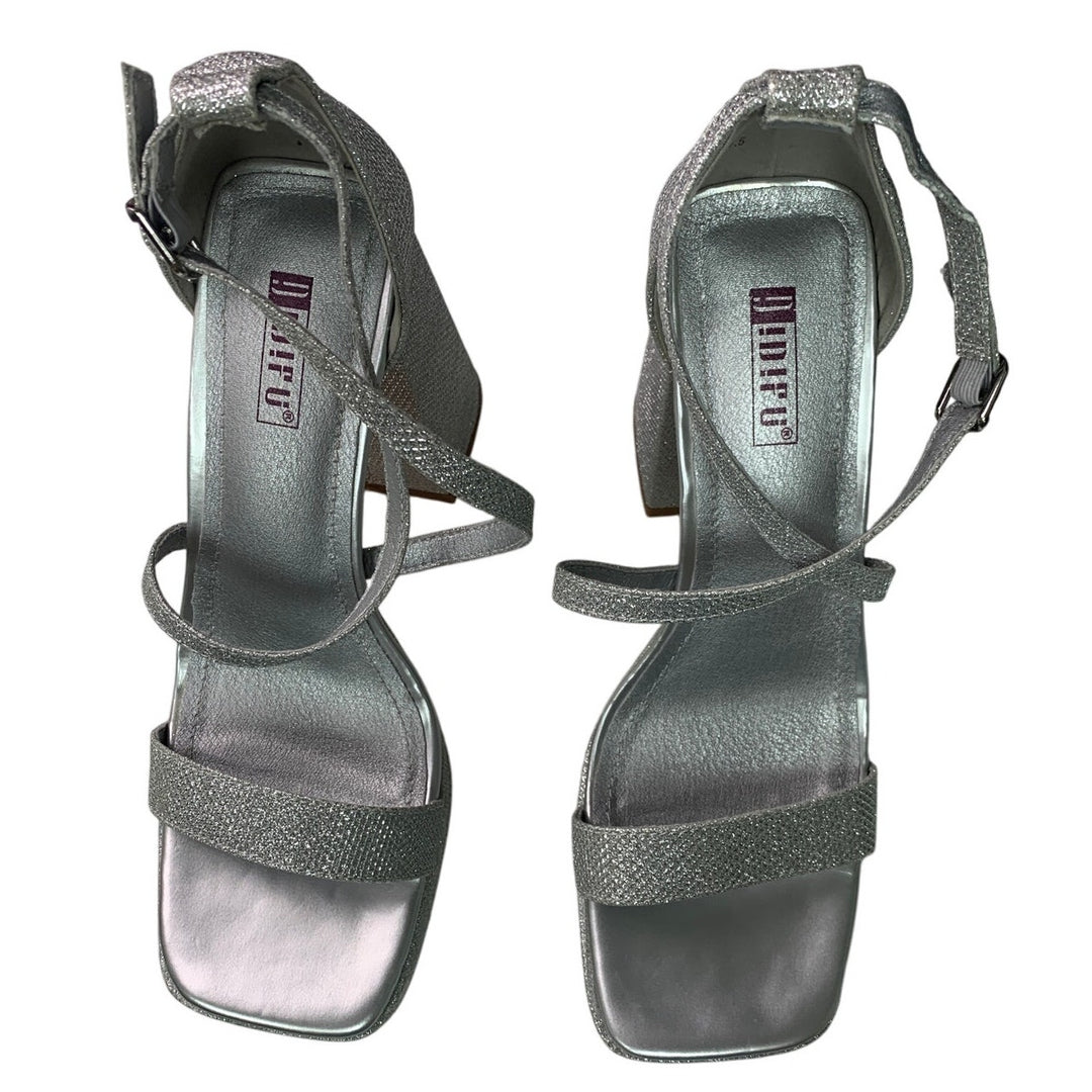 Idifu Womens 7.5 Silver Gillter Open Toe 4" Block Heel Ankle Strap Sandal Shoes
