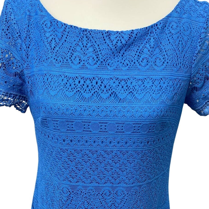 London Times Size 6 Short Sleeve Blue Lacy Fully Lined Scoop Neck Sheath Dress