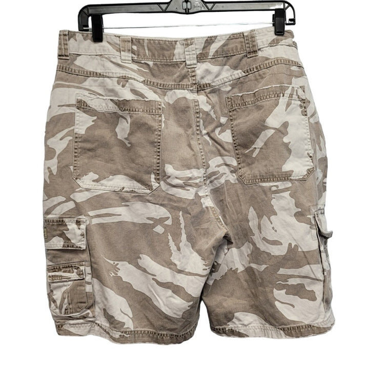 Wrangler Jeans Co Mens Size 40 100% Cotton Long Camo Camouflage Cargo Shorts