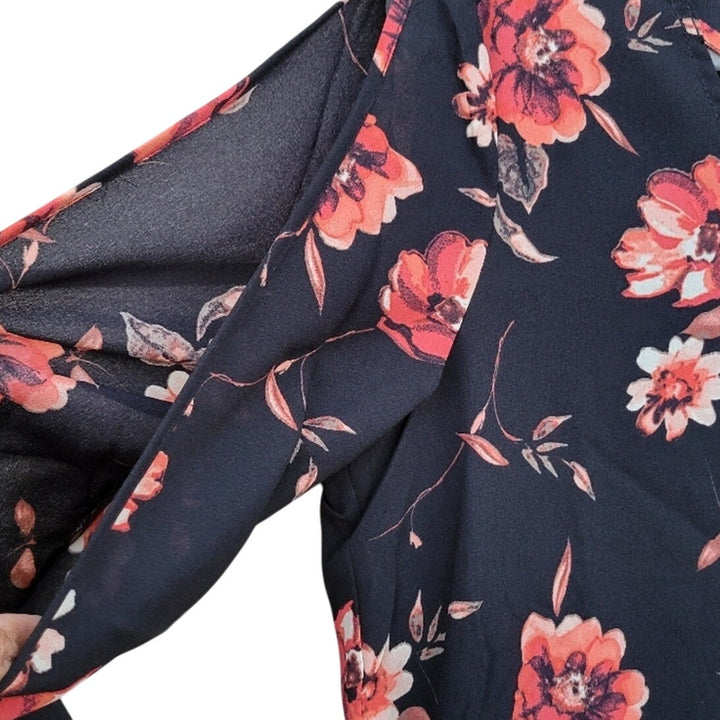 NWT New Womens Small 100% Polyester Floral V Neck Long Slit Sleeve Mini Dress