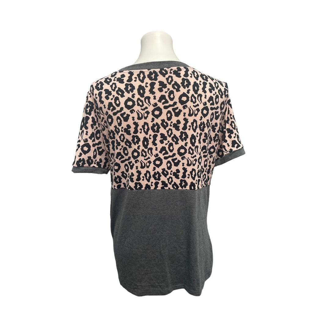 Lot of 2 Womens Large Leopard Spot PolyCotton Short Sleeve Tee Shirts