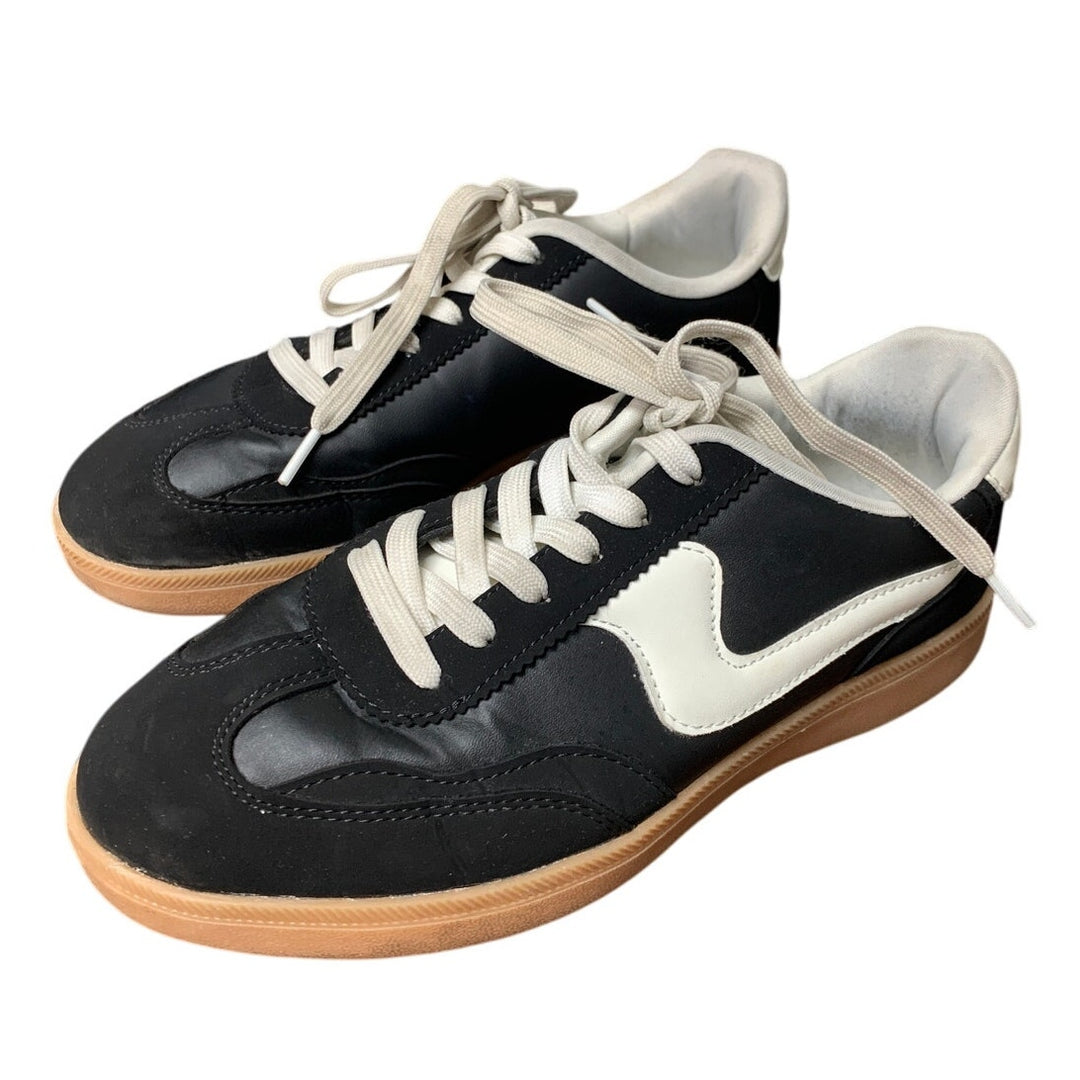 LaSheelah Womens Size 6.5 Black Faux Leather Lace Up Low Top Sneakers Shoes