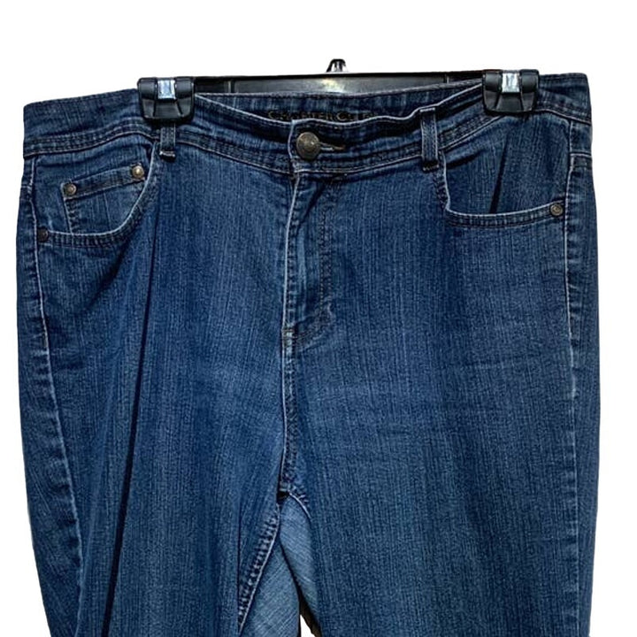 Charter Club Size 12 Classic Fit Medium Wash Stretch Cotton Denim Blue Jeans