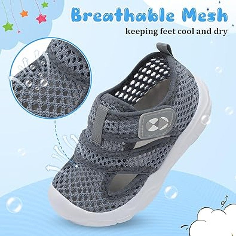 Centipede Demon Toddler Boys Size 9 Gray Water Sandal Latch &amp; Hook Close Shoes