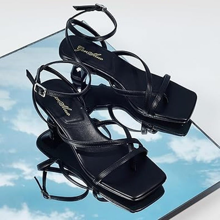 Genshuo Womens Size 6 Black Strappy 2.5" Heel Open Toe Thong Dressy Sandal Shoes