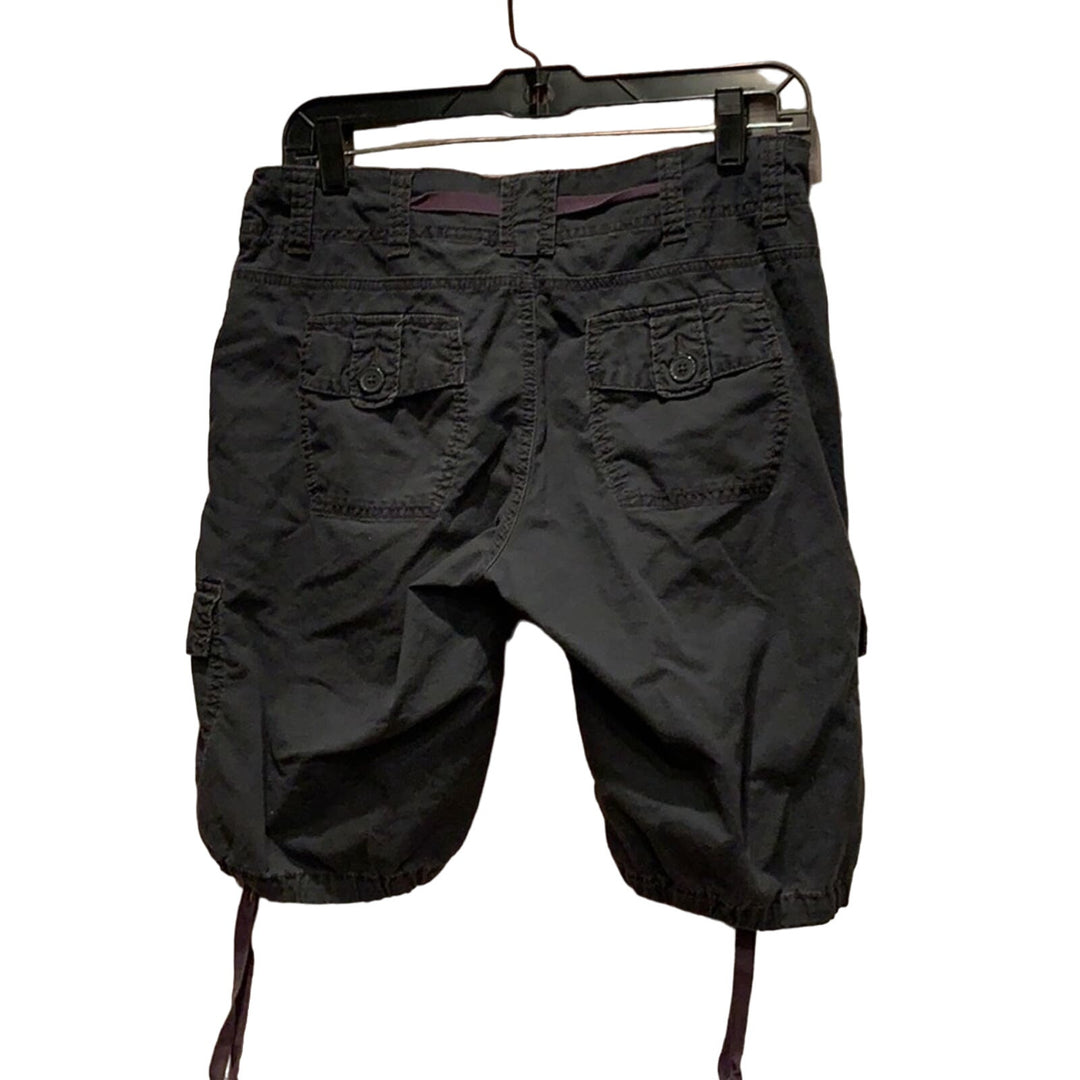 3 Supplies Lee Womens Medium Size 8 Button Fly Cutoff Denim &amp; Black Shorts