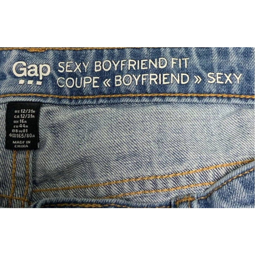GAP Size 12 X 31 Sexy Boyfriend Fit 100% Cotton Denim Lighter Wash Blue Jeans