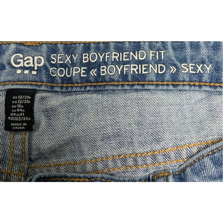GAP Size 12 X 31 Sexy Boyfriend Fit 100% Cotton Denim Lighter Wash Blue Jeans