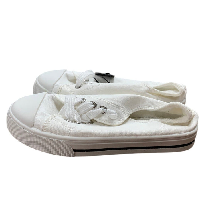 New Colgo Girls Size 13 White Lace Up Canvas Classic Basic Sneaker Shoes