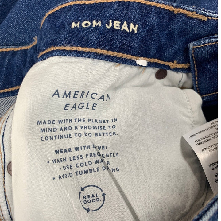 New American Eagle Size 4 Cotton Blend Stretch Mom Jeans Denim Blue Jeans