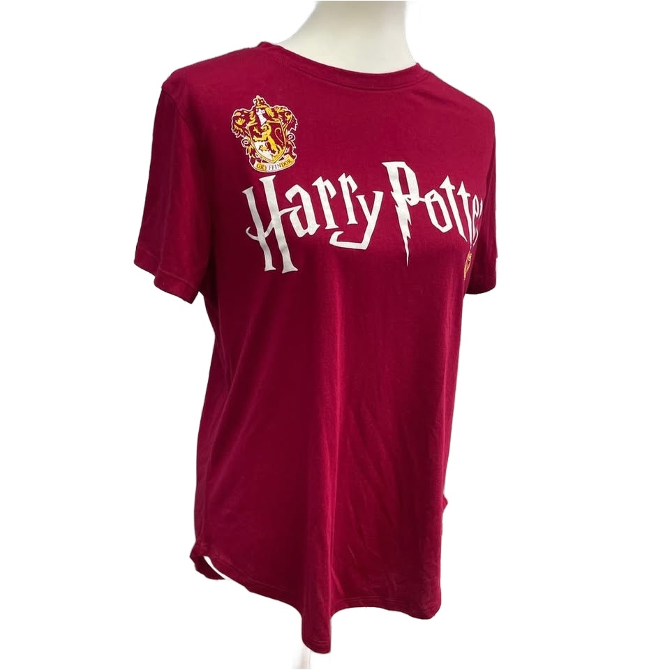 Harry Potter Juniors Size XL Gryffindor Short Sleeve Hi Low Crew Neck Tee Shirt