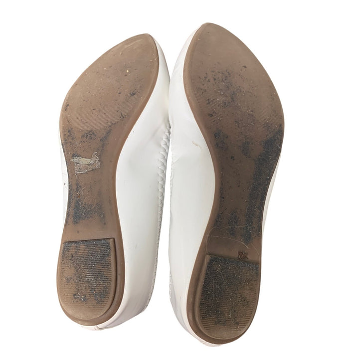 LM Women Size 7 White Faux Leather Elastic Pointy Toe Slide On Ballet Flat Shoes