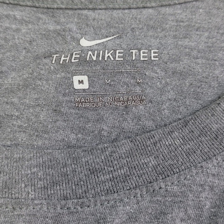The Nike Tee Mens Medium Gray PolyCotton Short Sleeve Crew Neck Tee Shirt