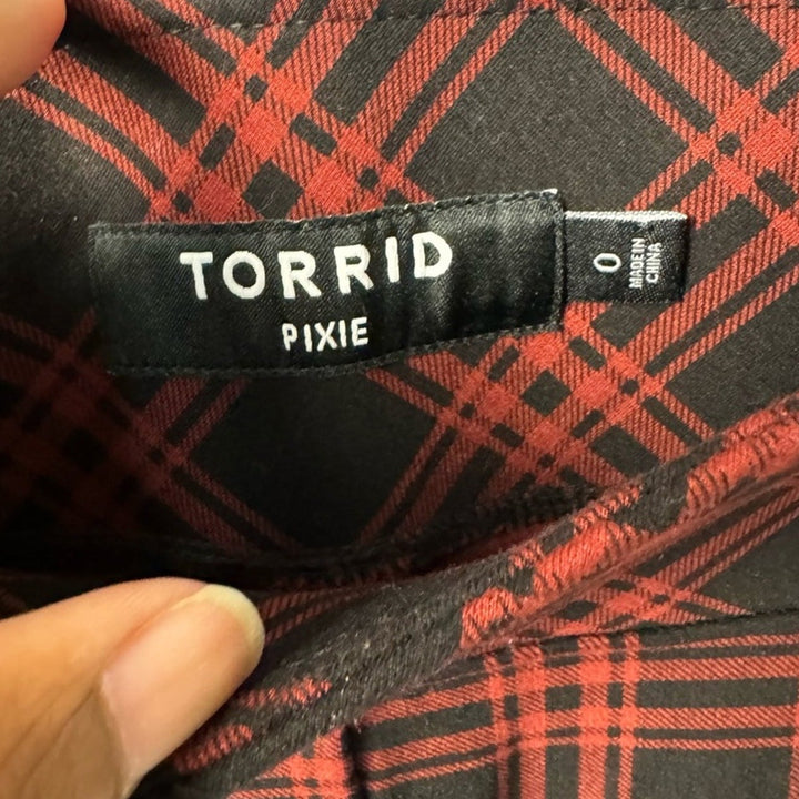 New Torrid 0 Womens Size 12 Red Black Rayon Blend Plaid Ponte Pixie Pants