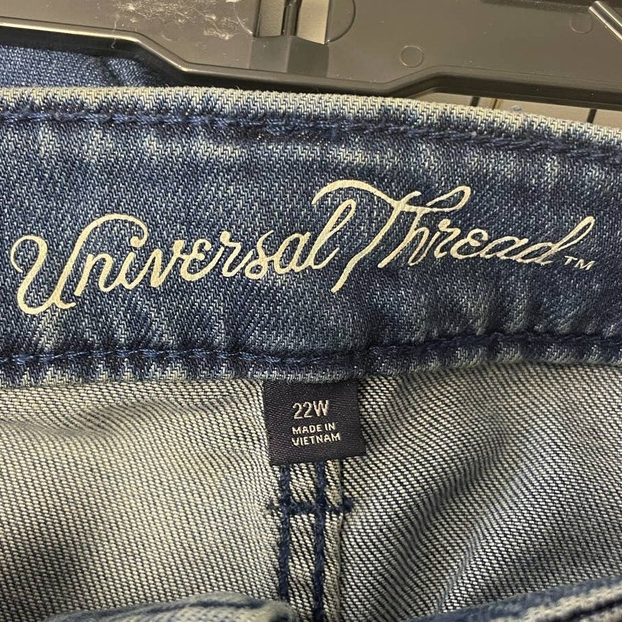Universal Thread Womens 22W Cropped Hook Eye Closure Stretch Denim Blue Jeans