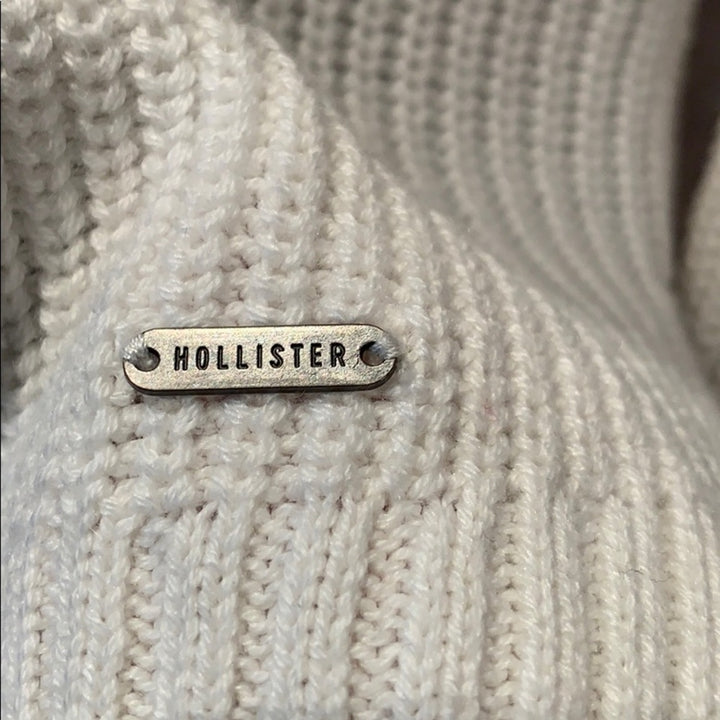 Hollister XS Long Sleeve Red Blue Striped Crew Neck Pullover Long Sleeve Sweater
