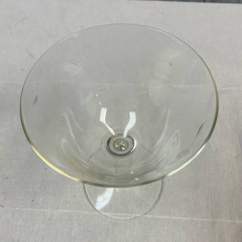 3 Vintage Delicate Glass Flower w Leaves Stemmed Drinking Wine Glasses w Chip
