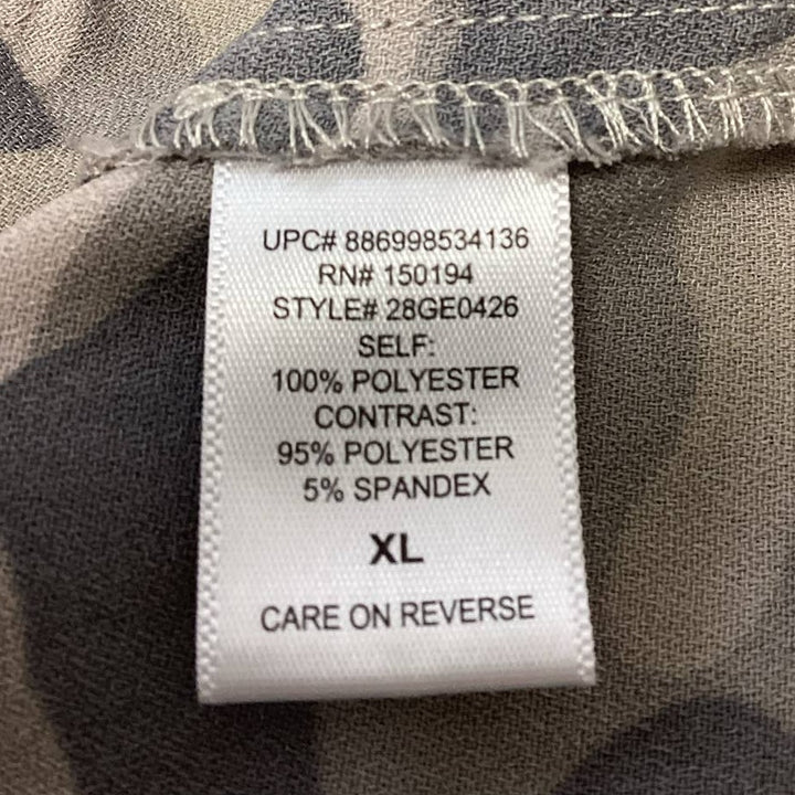 About A Girl Juniors XL Long Sleeve Full Zip Camouflage Jacket w Pockets