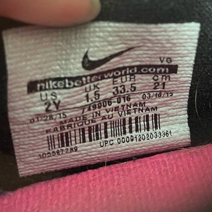 NIKE Kids Size 2Y Girls Pink Black Soccer Cleats Spikes Athletic Shoes Sneakers