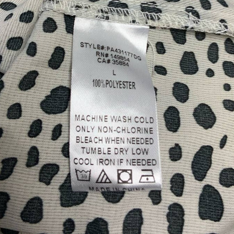 Sadie &amp; Sage Large Deep V Dalmation Polka Dot Flowy Gathered Waist Blouse Top