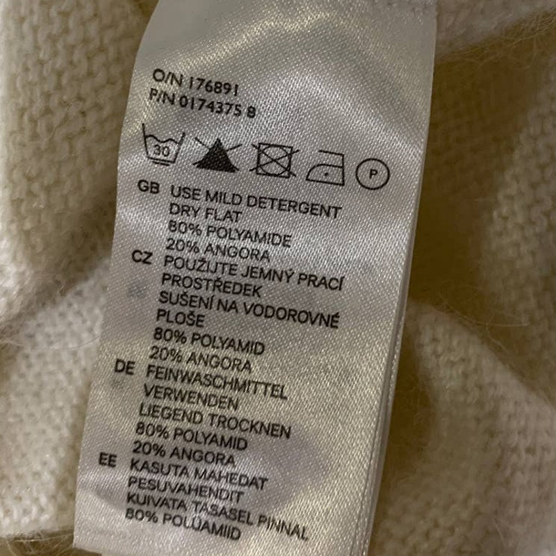 H&amp;M Medium White Angora Long Sleeve White Crew Neck Long Slv Super Soft Sweater