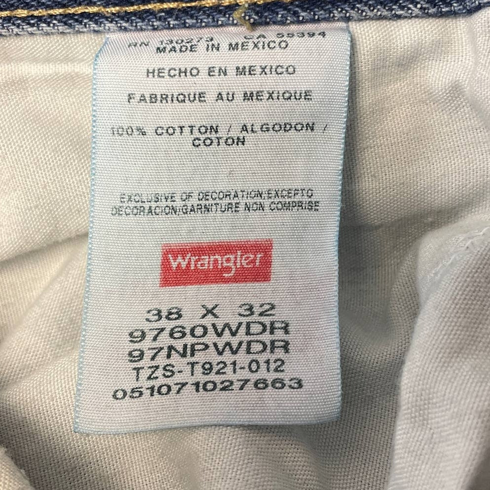 Lot of 2 Wrangler Mens 38 X 32 100% Cotton Medium Wash Denim Blue Jeans