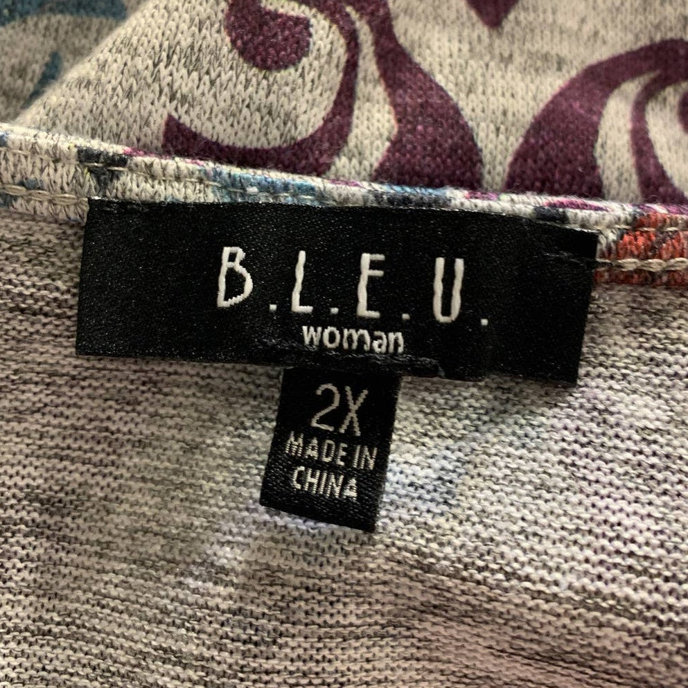 Bleu Woman 2X Long Sleeve Floral Vines Polyblend Knit Top with Pockets