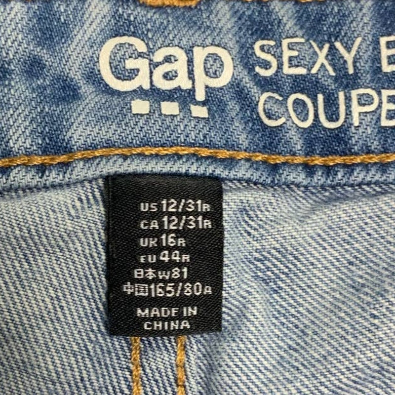 GAP Size 12 X 31 Sexy Boyfriend Fit 100% Cotton Denim Lighter Wash Blue Jeans