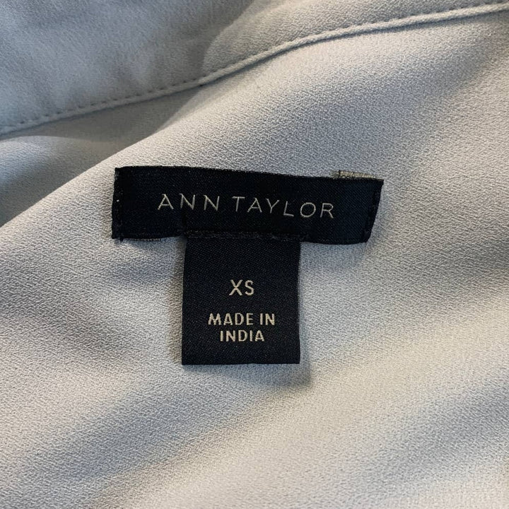 Ann Taylor XS Sleeveless Polyester Solid Pale Blue Button Up Collared Tank Top